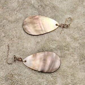 Women's Handmade Mother-of-Pearl Iridescent Teardrop Earrings - SML - NWOT